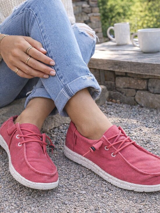 Hey Dude Shoes - Hey Dude Wendy women’s Size 8 casual shoes Pink Coral NWT